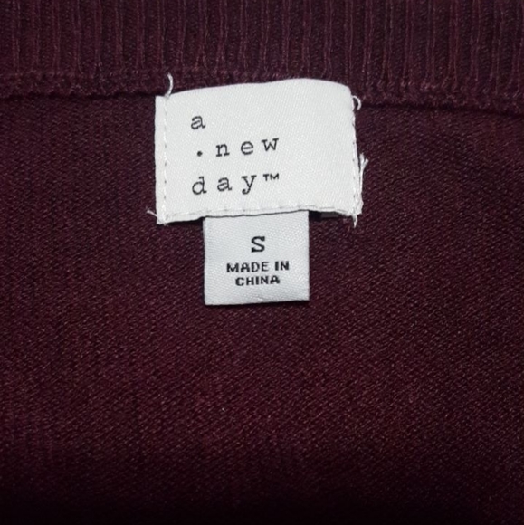 Women's sweater - Picture 2 of 2